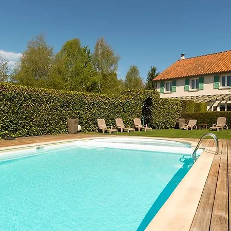 La Tomette 3* Vitrac (Cantal)